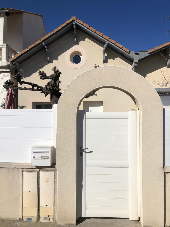 Maison En Bord De Mer Mauguio Bagian luar foto